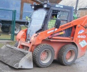 Nakladač DOOSAN 440 460